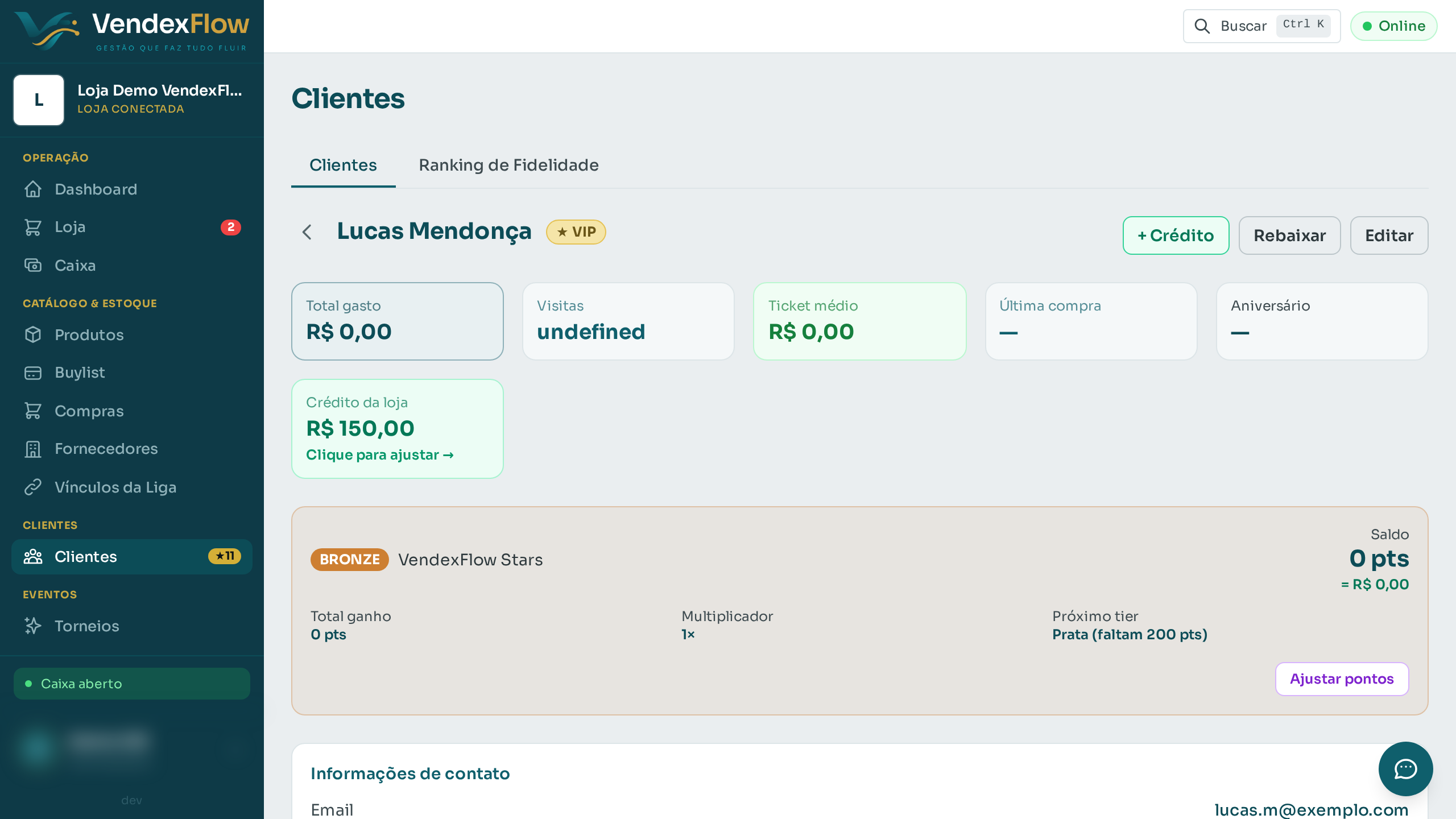 Passo 2: Clique no nome para abrir a ficha. Ela reúne histórico de compras, fidelidade e o crédito disponível.